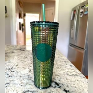 NWT Starbucks green iridescent tumbler! 🐍
